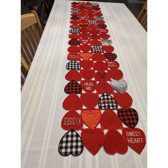 Red Hearts Valentine Table Runner Red Plaid and black and Red Heart's - Picture 1 of 11